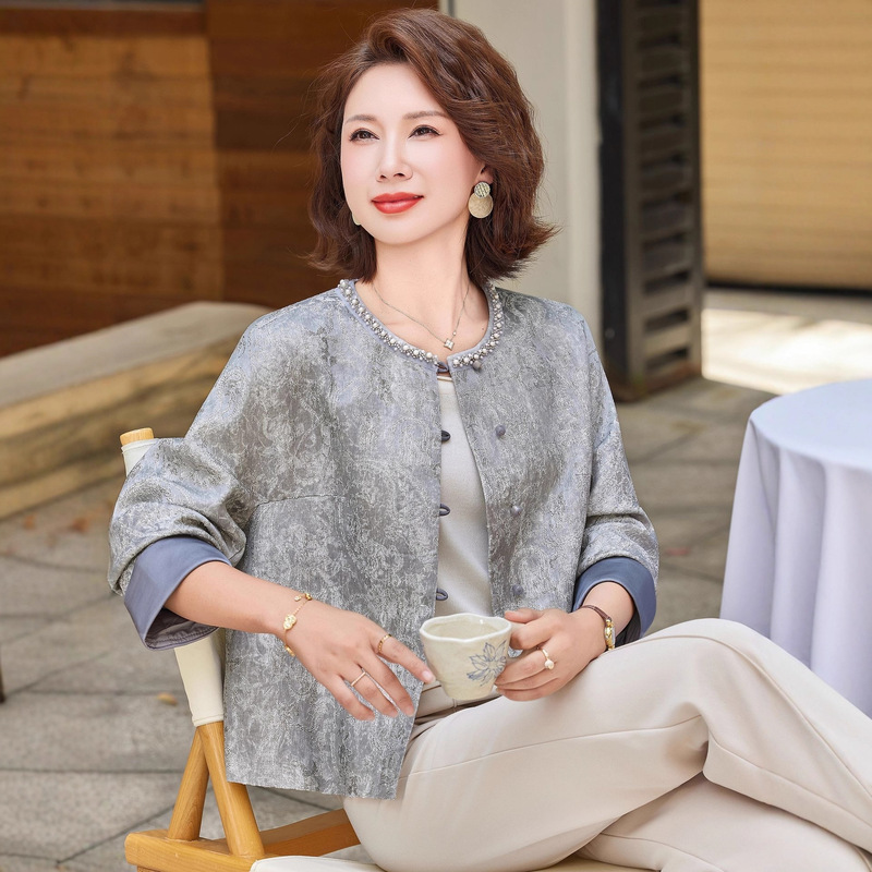 Chinese-Style Mother's Clothing with a High-End Feel, Exclusively for the Middle East, Light Chinese-Style Beaded Jacket, Chanel-Style Coat for Spring and Autumn