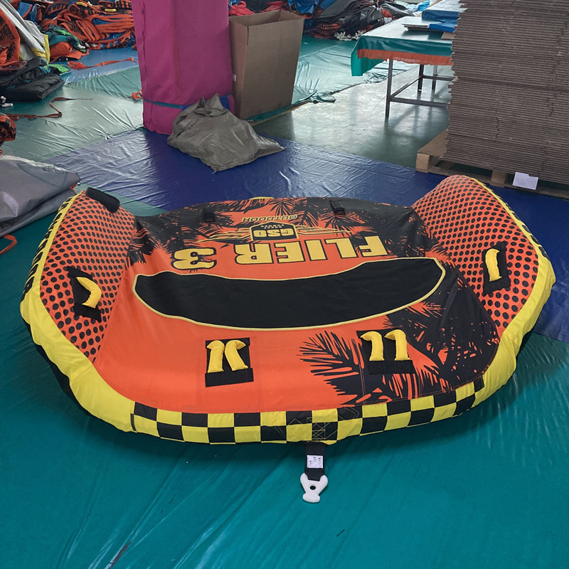 Suministro de fábrica de lanchas rápidas inflables marinas, sofá de arrastre, bote de aire de tracción de agua, anillo de arrastre de isla flotante al por mayor