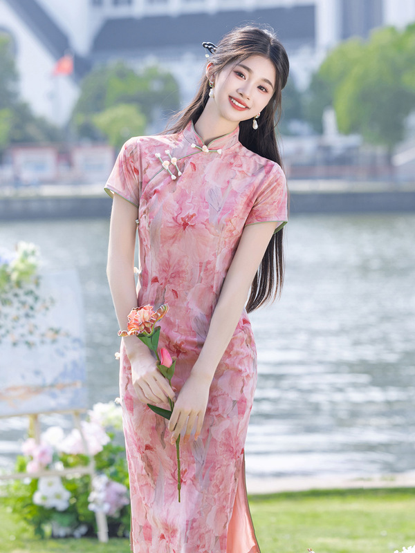 ピンクのチャイナドレス 2025 新しい夏の改良された若い女の子の新しい中国風の女性のドレスは美しいです|undefined