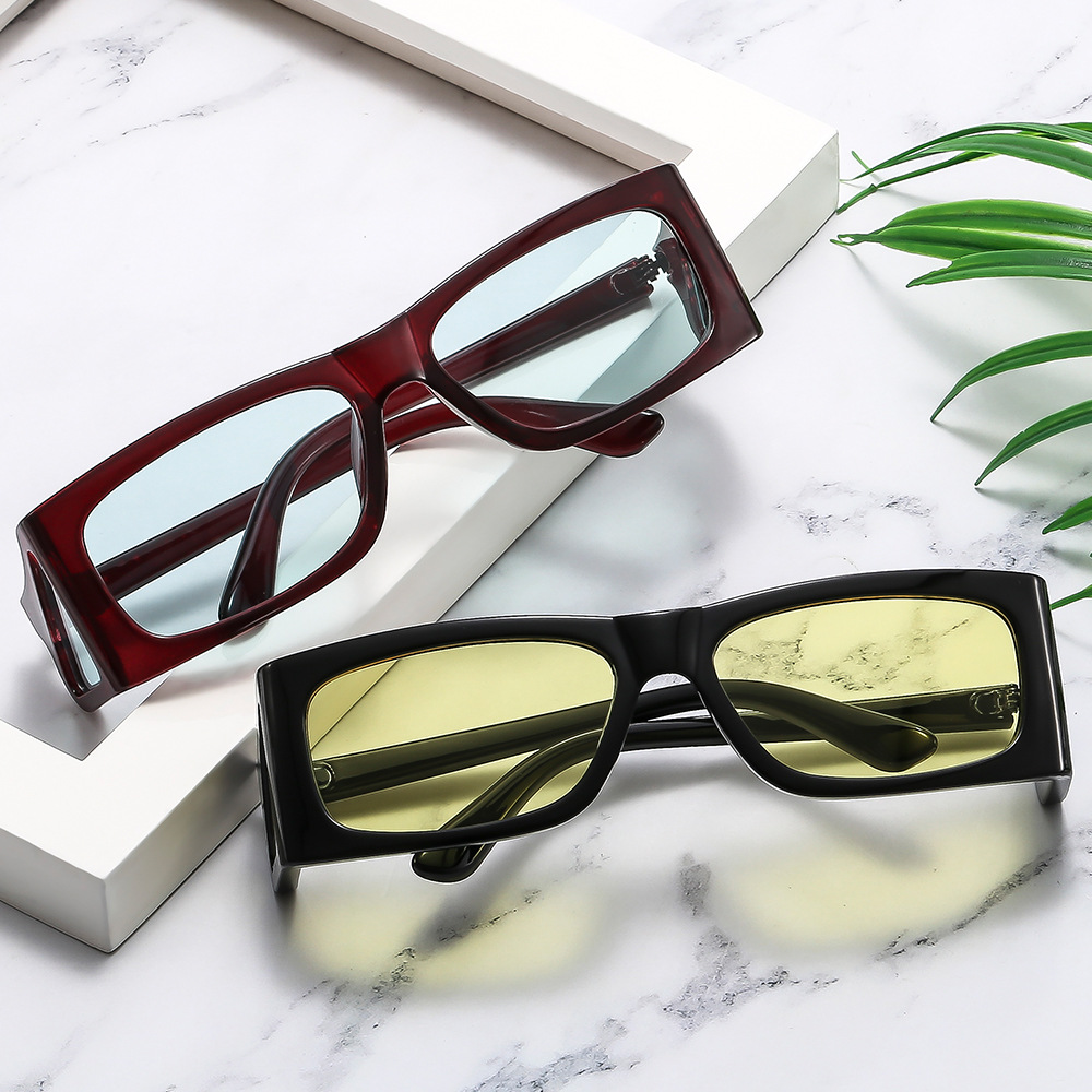 New Small Square Frame Sunglasses With Side Sunshade, Personalized Women's Cross-border European And American Punk Style_voghion.com