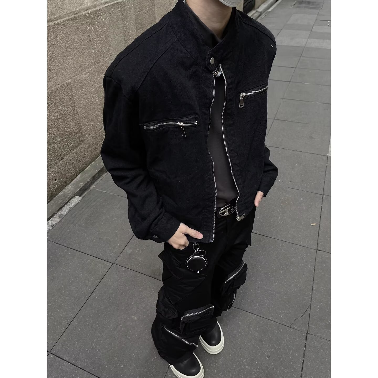 Short Shoulder-Padded Bomber Jacket for Men, High-End Stand-Up Collar Zipper Jacket, American Design Thin Baseball Uniform