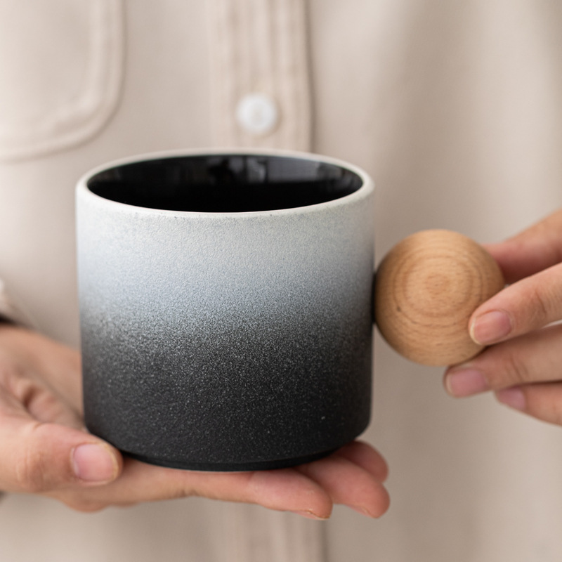 Moda chorro de arena taza de café gradiente manejo de bola taza de agua taza de cerámica logotipo tallado regalo