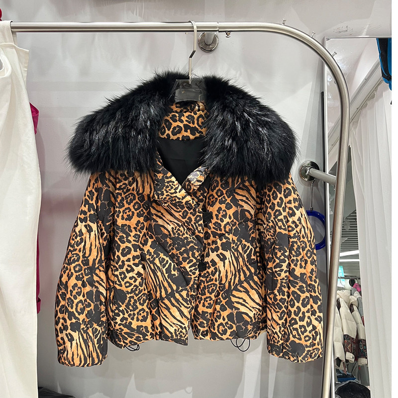 European style 2026 new model natural raccoon fur collar down jacket for women, short, loose, thick, warm, and fashionable coat European style 2026 new model natural raccoon fur collar down jacket for women, short, loose, thick, warm, and fashionable coat