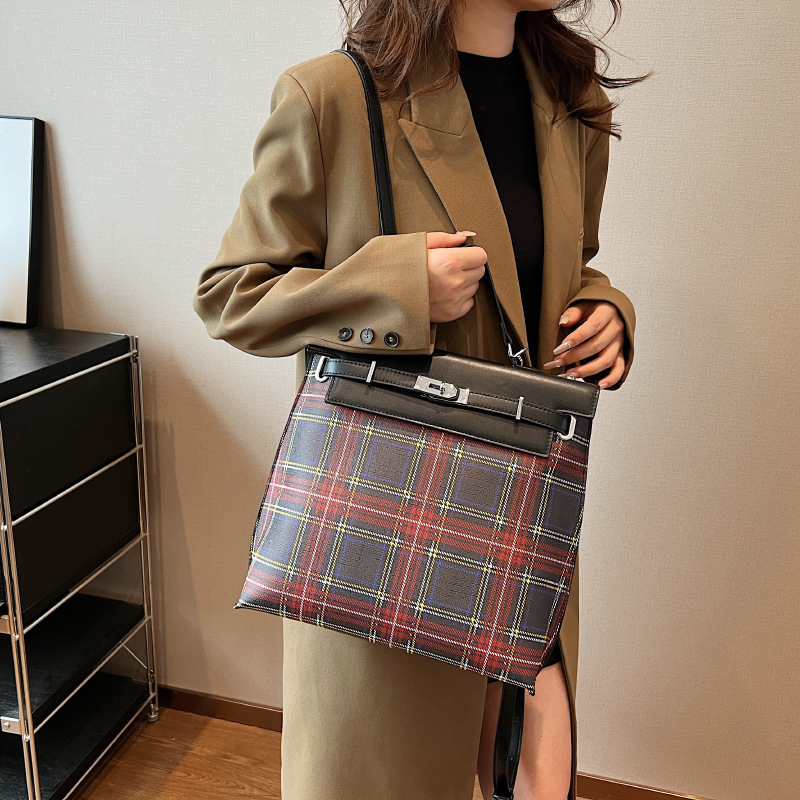 Mochila de gran capacidad con colores contrastantes, ligera para niñas, nuevo diseño de nicho, para mujer de moda._voghion.com