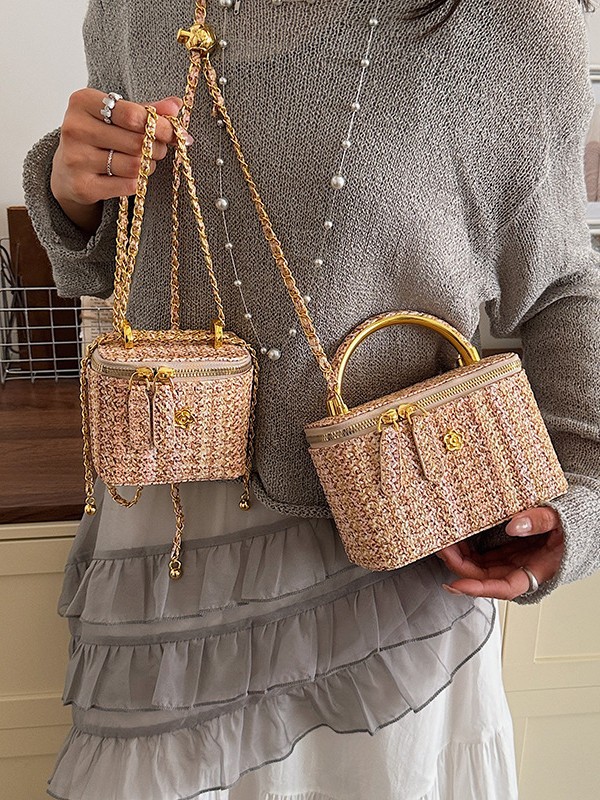 Moda versátil caja de mano bolso pequeño para mujeres verano 2026 nuevo estilo de alta sensación de cadena trenzada bolso