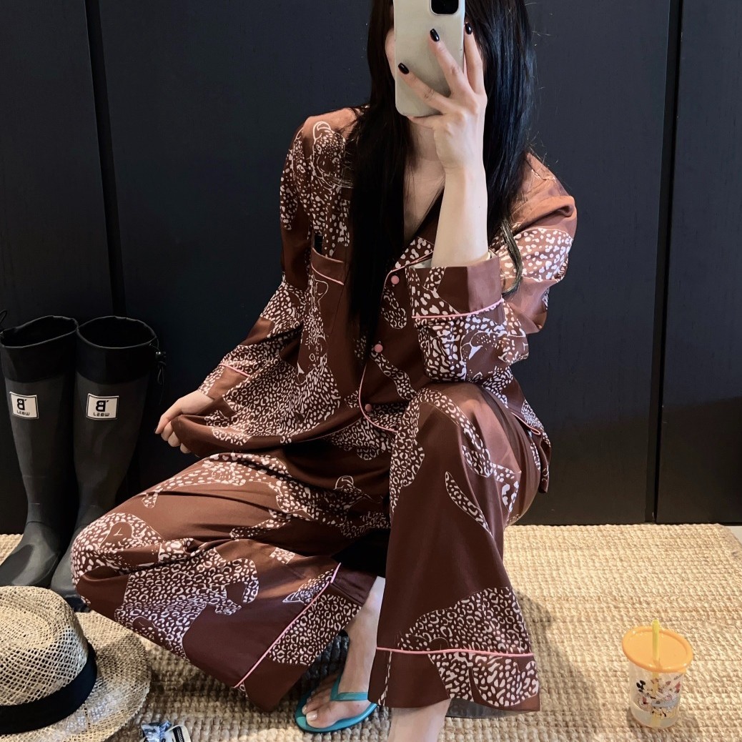 High-End Leopard Print Ice Silk Pajamas Women's Long-Sleeved Home Clothes Thermal Underwear Set Autumn and Winter New Spot Wholesale