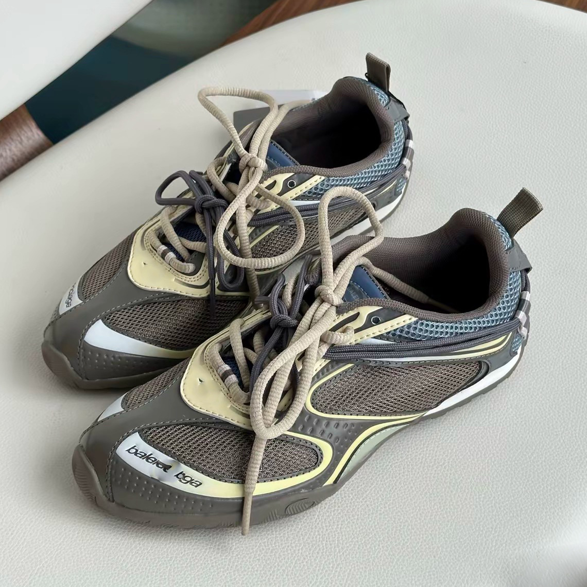Paris Radar thin-soled sneakers, breathable mesh, lightweight and comfortable, barefoot shoes, unisex, vintage style, versatile casual shoes