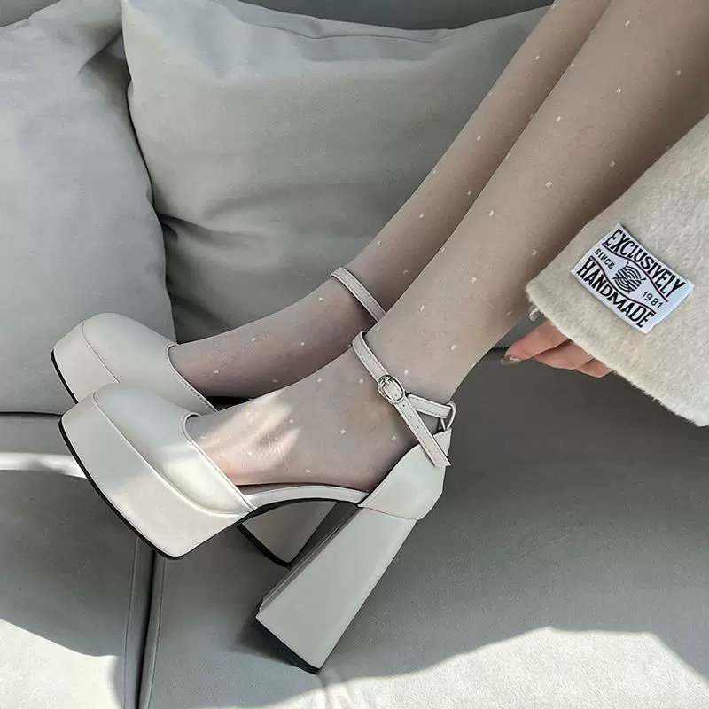 Туфли на каблуке высотой 8 см и 12 см, французский стиль, цвет off-white и черный, размеры EU35–40