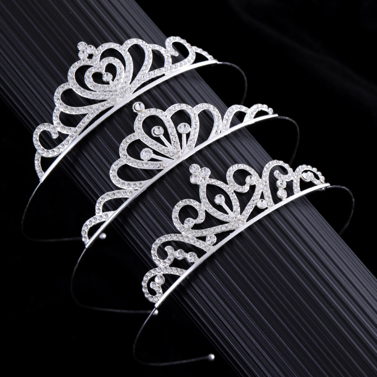 Nueva princesa de diamante para niños corona de aleación banda de pelo niñas danza estereoscópica bebé cumpleaños diamante adornamiento para el pelo