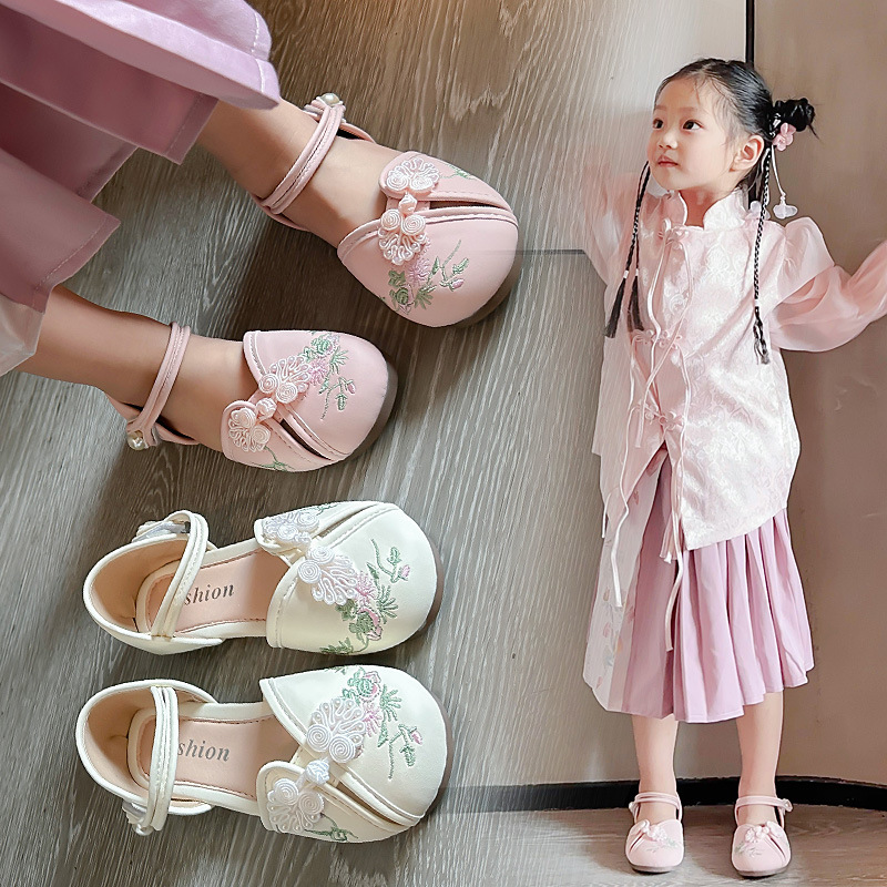 Sandalias para niñas Zapatos Hanfu para niños bordados de estilo chino 2025 verano nuevo estilo Baotou niña zapatos de cuero de princesa de estilo antiguo