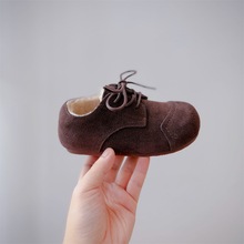 2025年冬季新款童鞋男童复古潮款豆豆鞋英伦风加厚保暖女童勃肯鞋