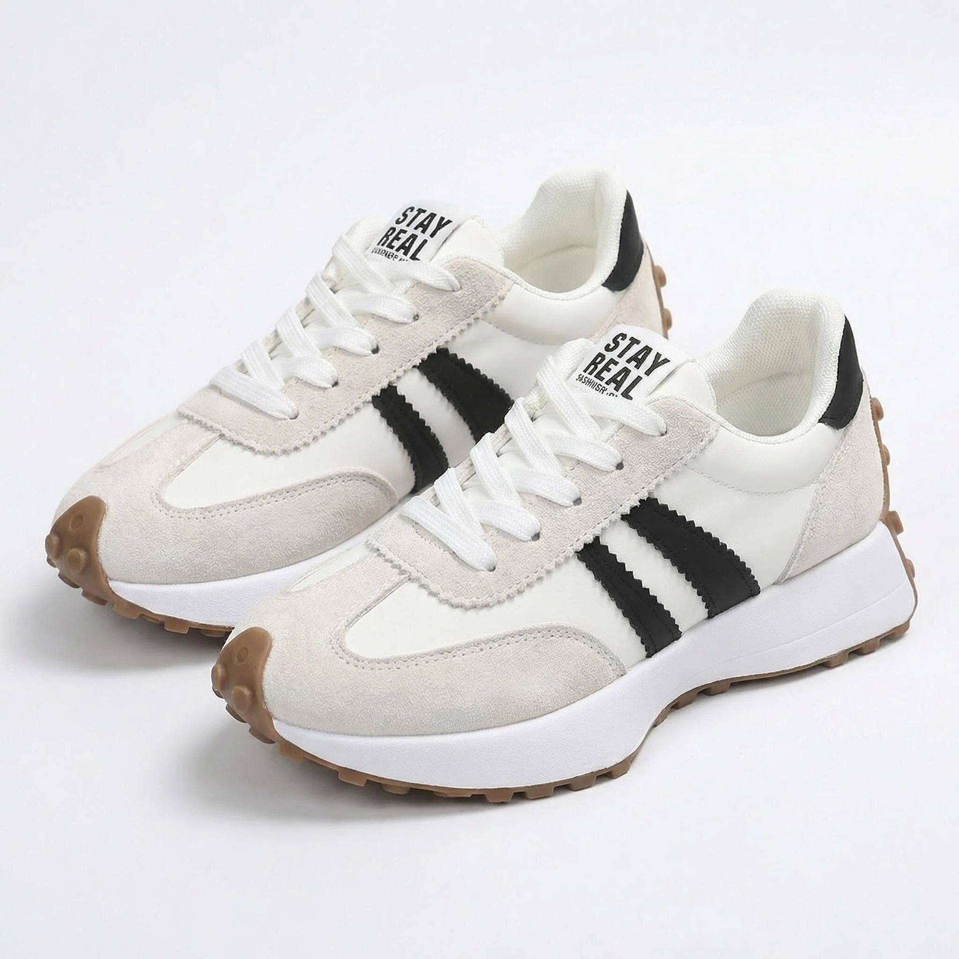 2026 primavera nueva mujer zapatos deportivos casuales de suela gruesa moda versátil transfronteriza cómodos gran tamaño al por mayor