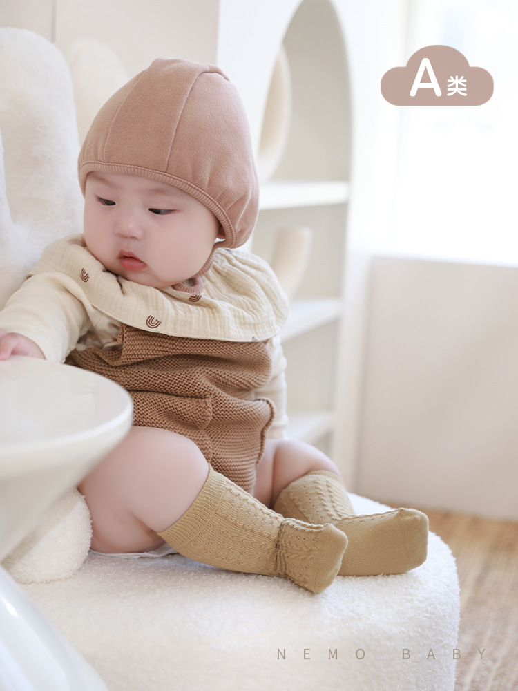 2024 otoño nuevos productos calcetines para bebés recién nacidos niños antibacterianos de color sólido, niños de mediano tamaño, niños y estudiantes calcetines sin hueso