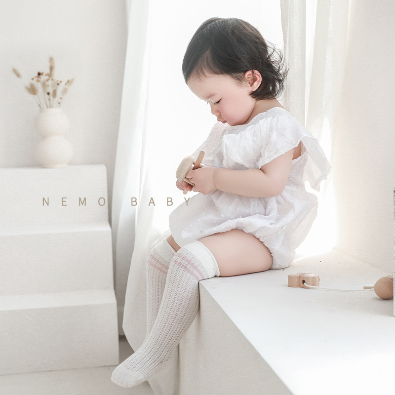 2023 Verano nuevas medias de bebé ultrafino de malla pies sueltos sin hueso bebé Mosquito a prueba de calcetines largos de la pierna