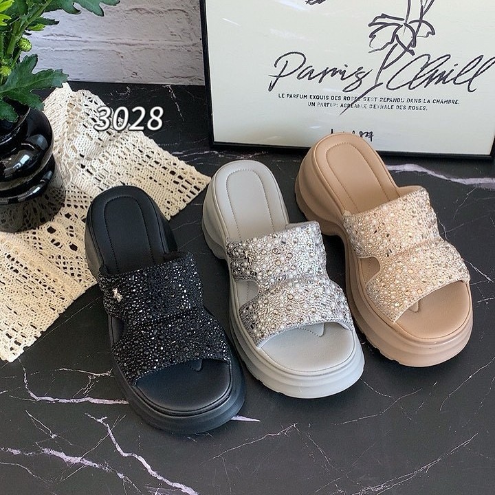 Dép sandal nữ xỏ ngón đế dày 6 cm phong cách thể thao Pháp — Màu đen, vàng