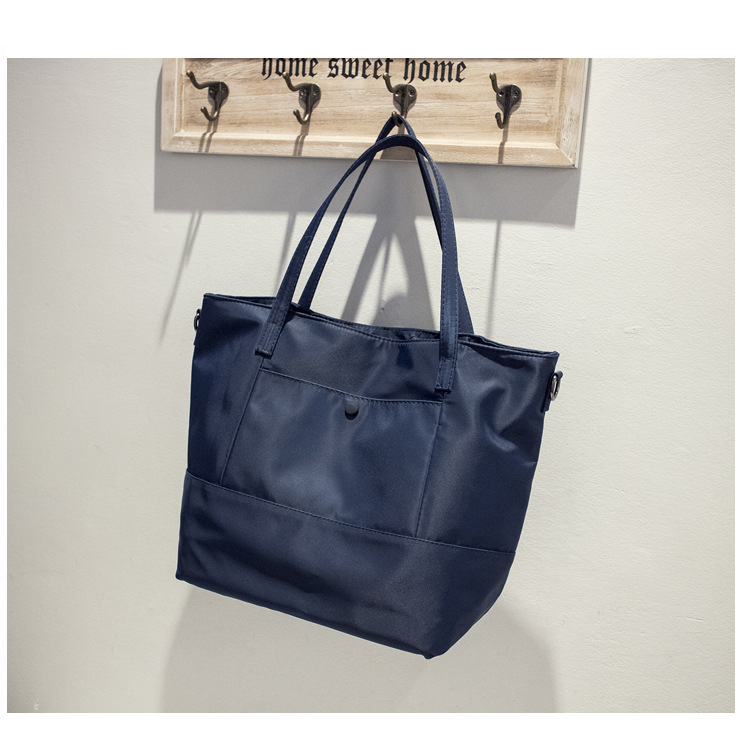2024 New Korean Edition Trendy Women's Simple Waterproof Cloth Versatile Large Capacity Short Distance Travel Fashion_voghion.com