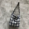 Gray background, white plaid, thick cloth