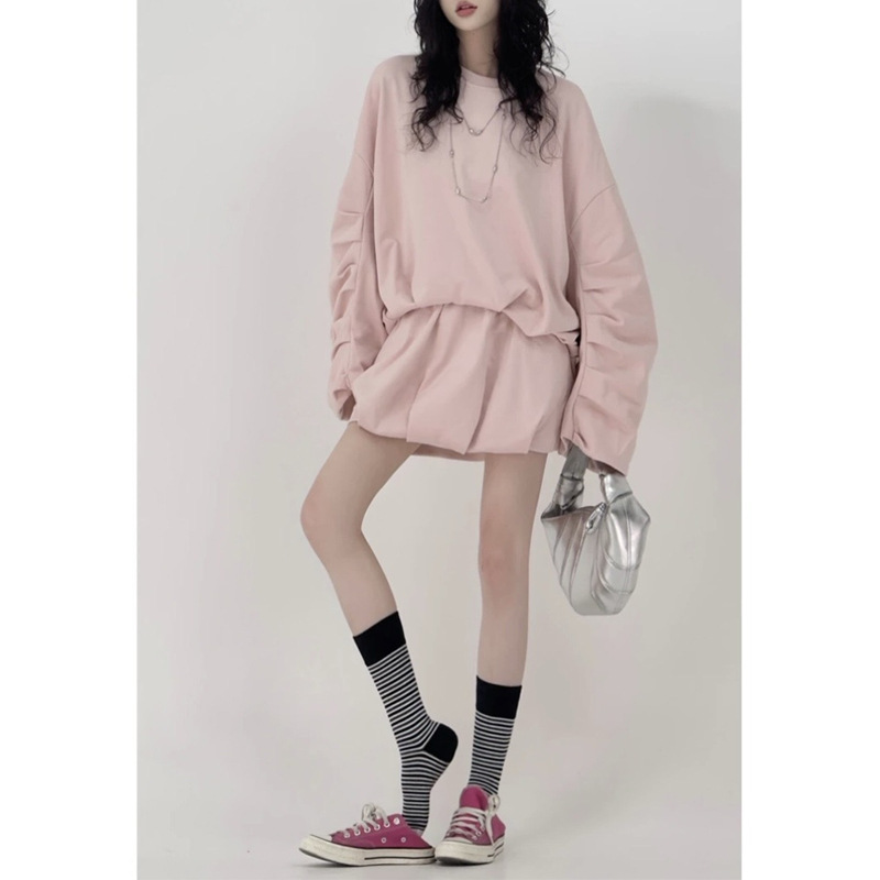 Spring solid sweatshirt for leisure with a round collar