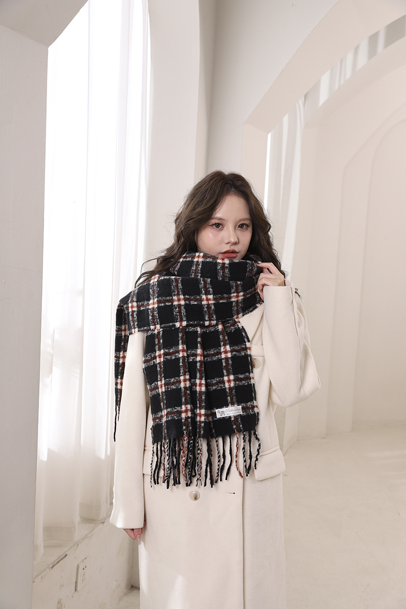 2024 automne hiver nouvelle atmosphère d'écharpe épaisse en mohair, chaleur haut de gamme, manteau polyvalent pour hommes et femmes à rayures_voghion.com