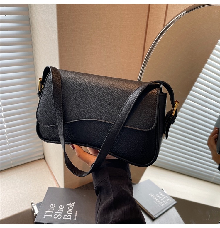 Bolso de hombro con hebilla magnética de nuevo estilo de alta calidad para viajar al trabajo, bolso de mujer simple de moda, bolso de axila, portátil diagonal