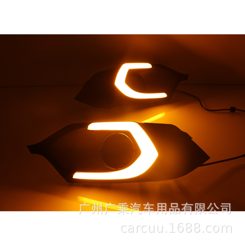 Aplicable a Mitsubishi 2016 - 17 Pajero Lámpara diurna de guía de luz bicromática de banda de dirección de barra delantera de luz antinebra