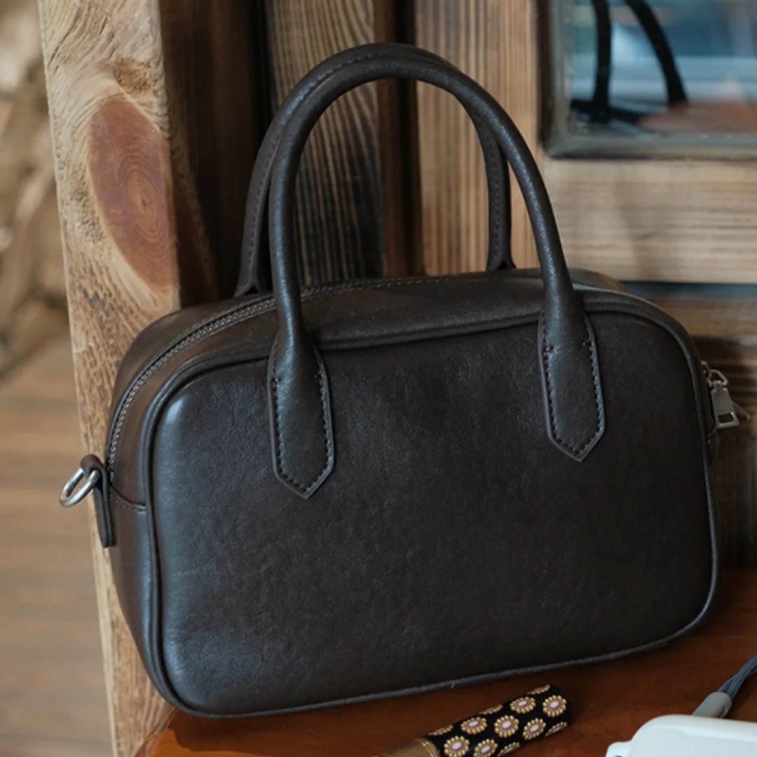 Retro Niche Wide Bowling Bag For Women, Vegetable-Tanned Leather Commuter Shoulder Crossbody Bag, Versatile Minimalist Small Square Handbag