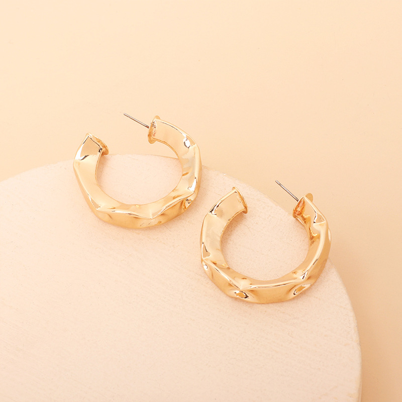 13g Weight Earrings Classification Wedding, Travel Occasion Women'S Gender Vintage Style Style Gold Color Wholesale Jewelry Geometric C-shaped Irregular Glossy Earrings Nihaojewelry 4