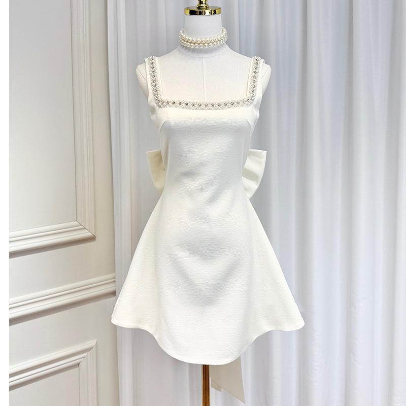 Sweet Girl Beaded Rhinestone Deep V-Neck Backless Dress with Detachable Bow for Coming-Of-Age Ceremony and Birthday Party Sweet Girl Beaded Rhinestone Deep V-Neck Backless Dress with Detachable Bow for Coming-Of-Age Ceremony and Birthday Party