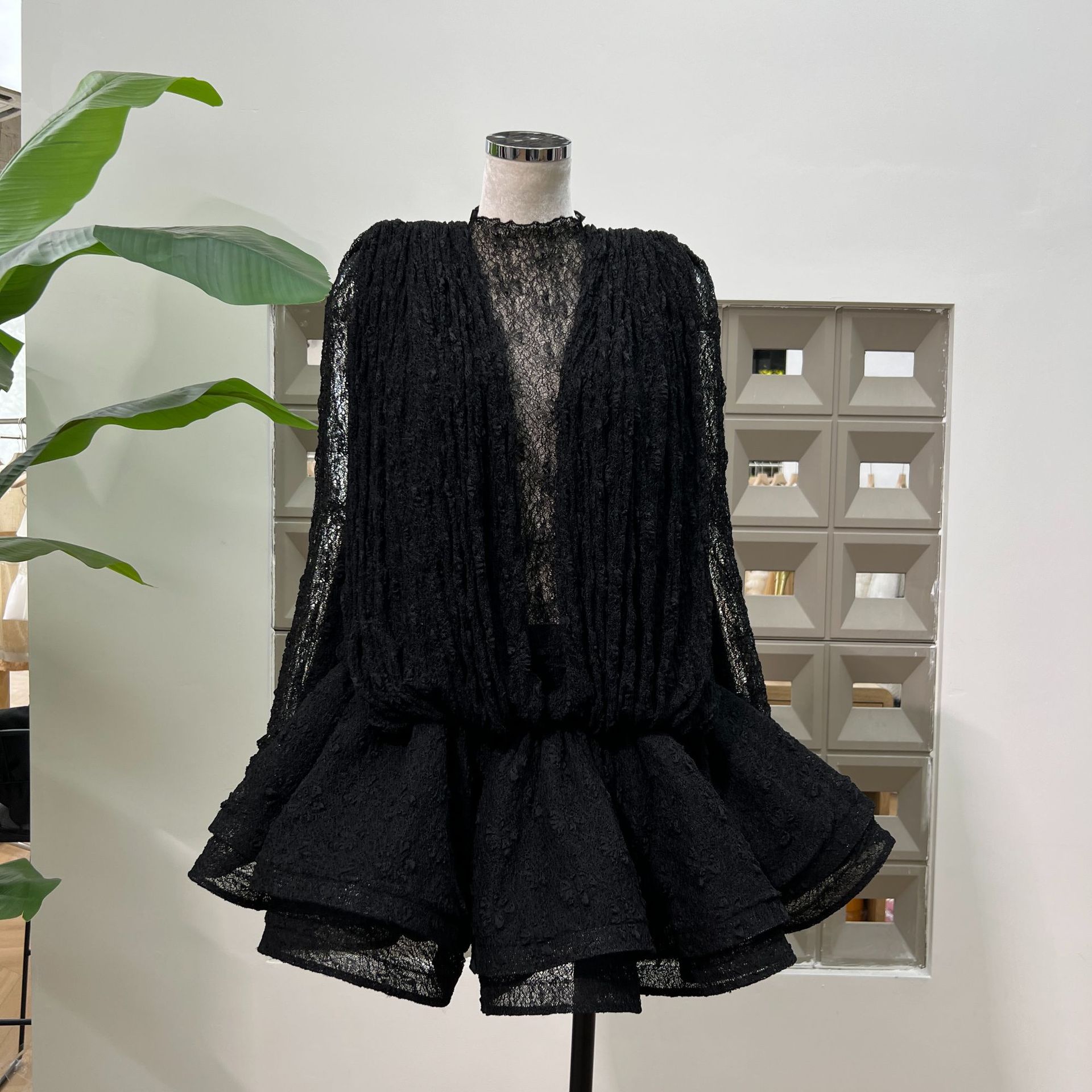 Small design knitted wavy dress