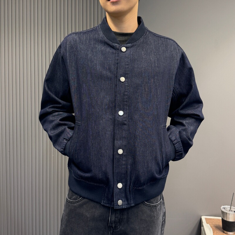 New pilot-style denim jacket, casual and versatile, with a unique design, wrinkle-resistant, simple, and fashionable men's outerwear New pilot-style denim jacket, casual and versatile, with a unique design, wrinkle-resistant, simple, and fashionable men's outerwear