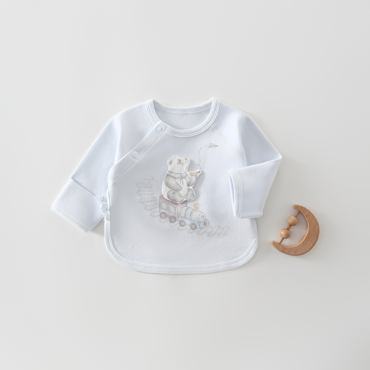 2026 Autumn New Style Baby Boys and Girls Cotton Long-Sleeve Half-Back Romper with Side-Button Tie, Seamless Monk-Style Outfit