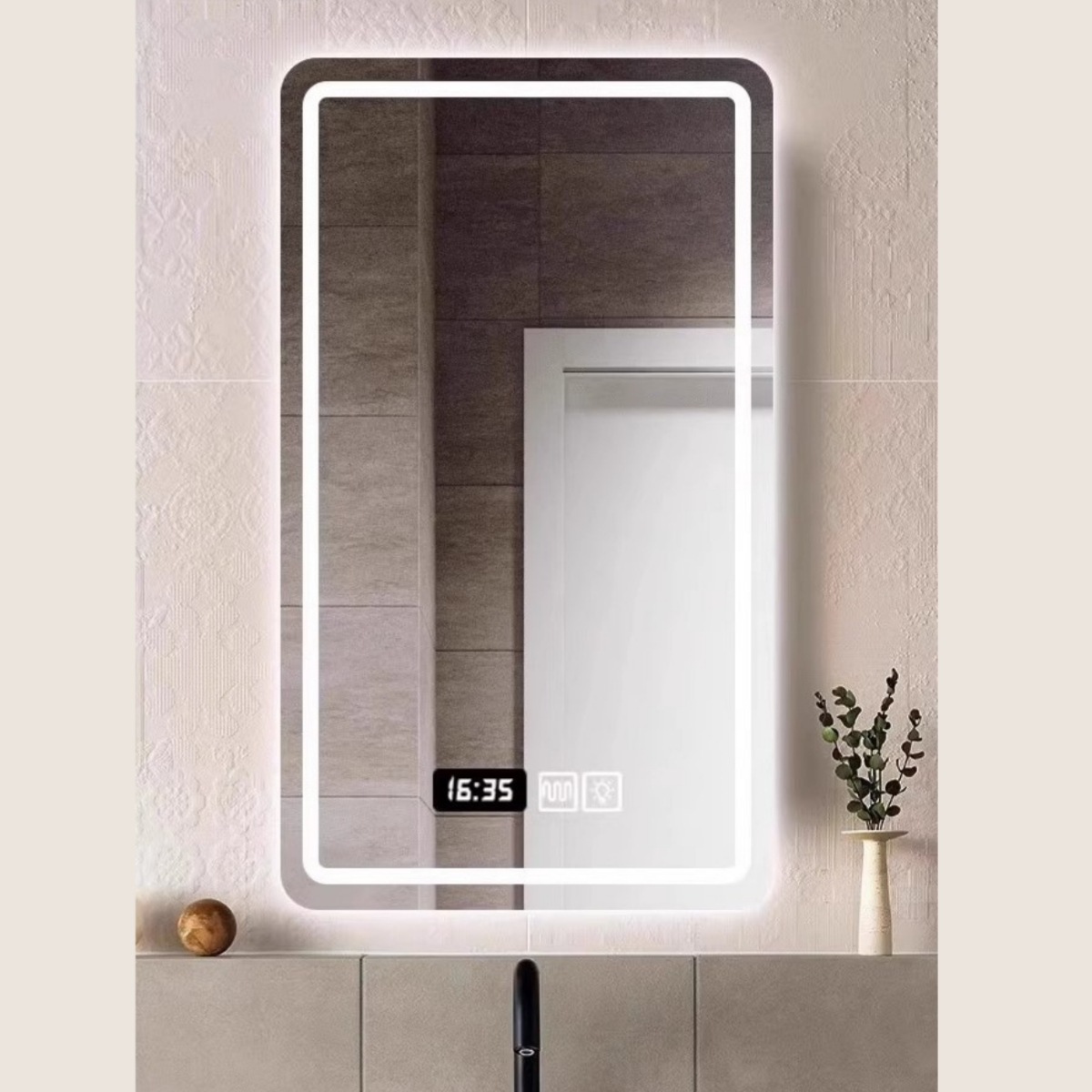 Espejo inteligente de alta definición espejo de baño pantalla táctil LED anti-nebble espejo de baño con lámpara espejo de maquillaje cuadrado colgante vertical