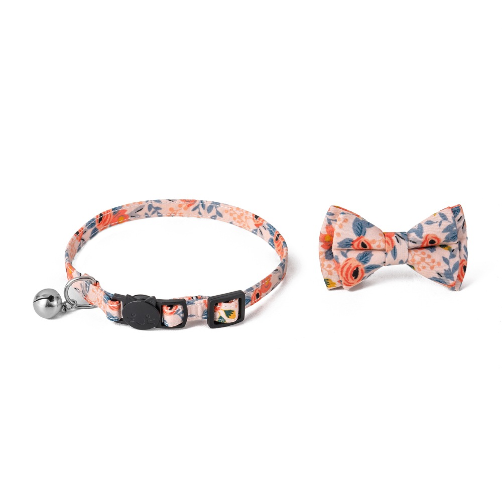 Tanpopo al por mayor campana spot transfronteriza algodón corbata toallas de saliva flores picadas mascotas collar de flores