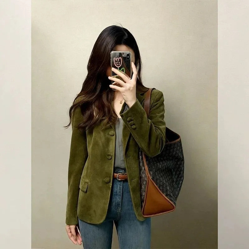 2026 Spring and Autumn New Style Chanel-Inspired Fashionable and Elegant Army Green Suede French Short Blazer for Women