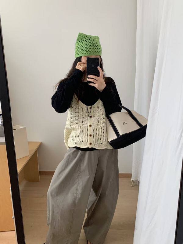 韩系外贸新款镂空设计感羊毛混纺无袖叠穿小背心女多巴胺色系外搭|undefined