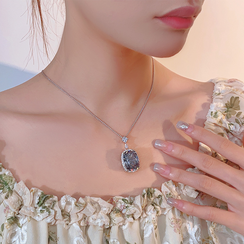 Nuevo modelo 2026, joyería Zhuang Shengsheng, colgante de lujo negro-gris con corte de nido de pájaro, piedra principal de 15*20