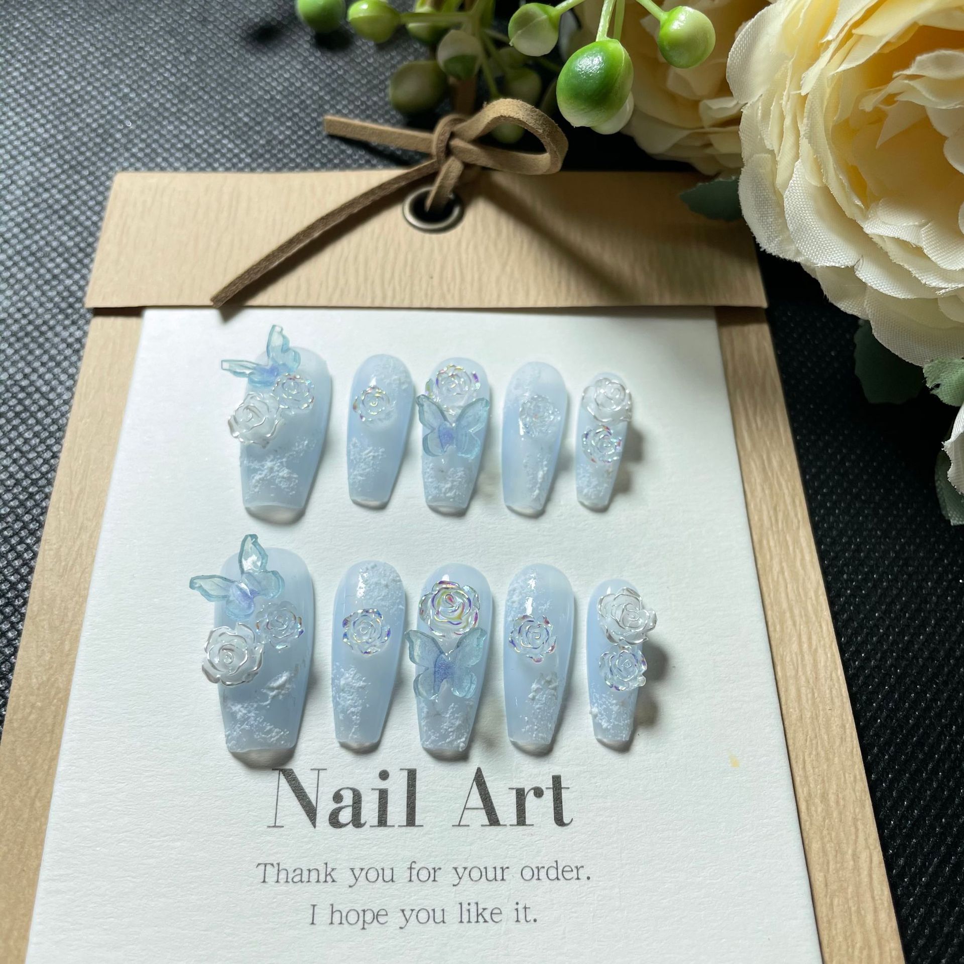 [Elefante hermano manicura fábrica] desgaste hecho a mano uñas azul puro deseo mariposa amor flor yeso manicura producto terminado B118