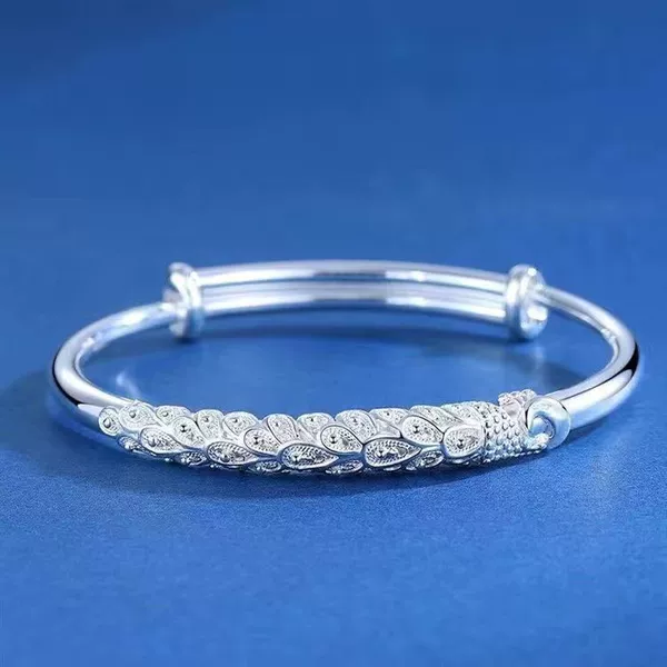 Peacock bracelet is about 20g+certificate+gift box