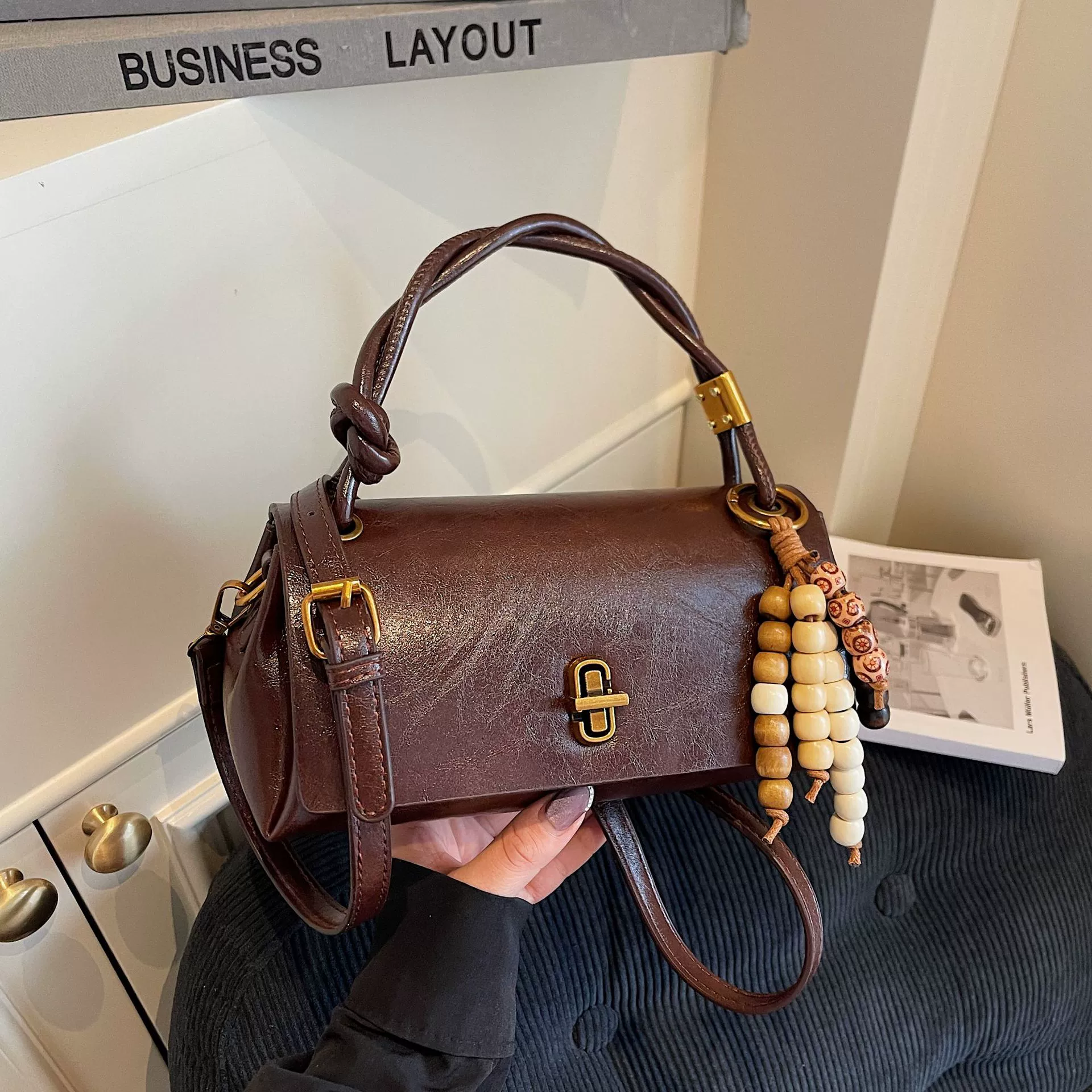 Classic retro purse, fashionable one-shoulder bag