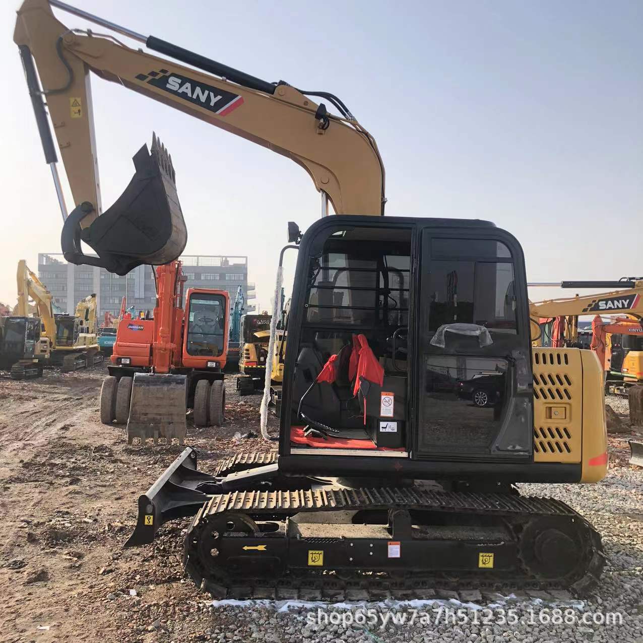 出售精品 三一75C九成新挖掘机 工地机 三大件质保一年全国包送到