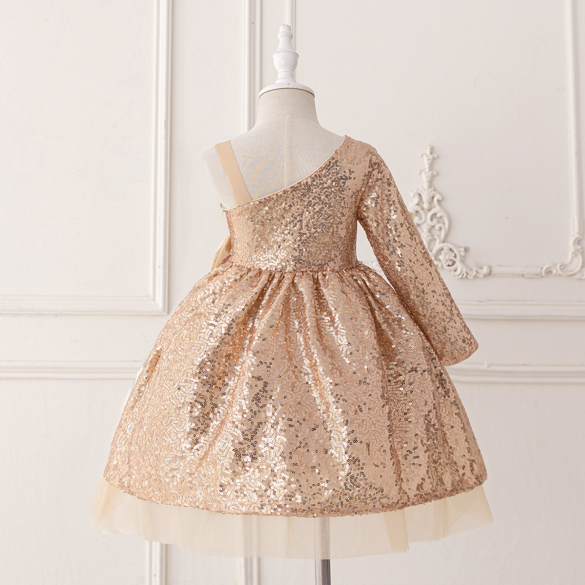 Nuevo vestido transfronterizo, hombros inclinados, lentejuelas, tutú, vestido de fiesta para niñas, vestido de princesa, vestido de fin de semana para bebés, vestido de noche