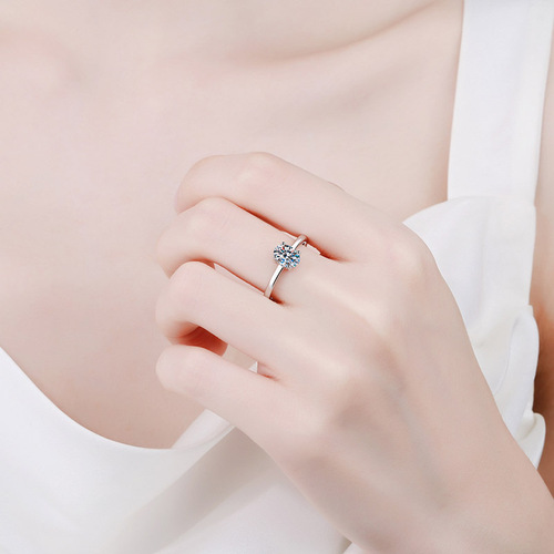 925 sterling silver ring for women pigeon egg moissanite exquisite four claw ring plated pt950 gold manufacturer wholesale