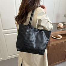 С���OӋ�������ذ���Ů2025�¿�r��ͨ�ڰٴ������������μ��