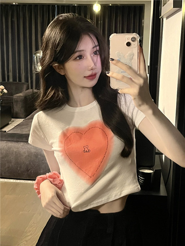 Short-sleeved t-shirt for women ins trendy  summer design sweet hot girl love high waist exposed navel short student top for women