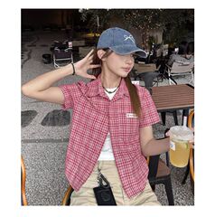 半袖チェック柄ショートシャツ、右肩シャツ、女性用ゆったりスリムレトロ香港風半袖サマートップ、クロスボーダートレンド