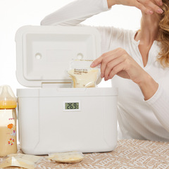 Outdoor incubator breast milk preservation refrigerator car-mounted portable take-out vaccine storage refrigerator