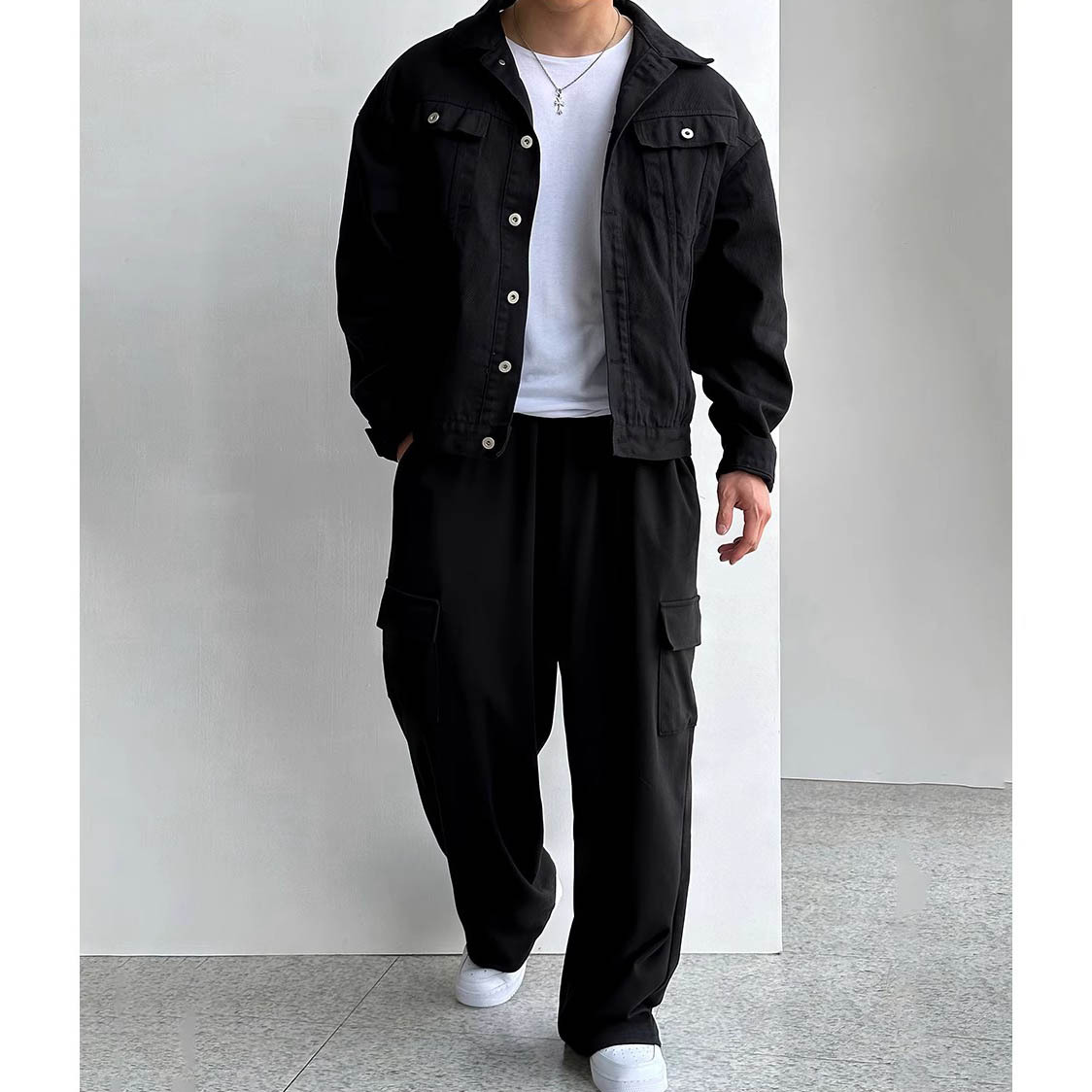 Pantalones de guardia de herramientas grises drapeados Pantalones largos de pierna ancha para hombres Pantalones casuales rectos Tendencia comercial británica Comercio exterior al por mayor transfronterizo