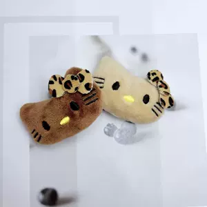 Плюшевая кошка с леопардовым окрасом аксессуар