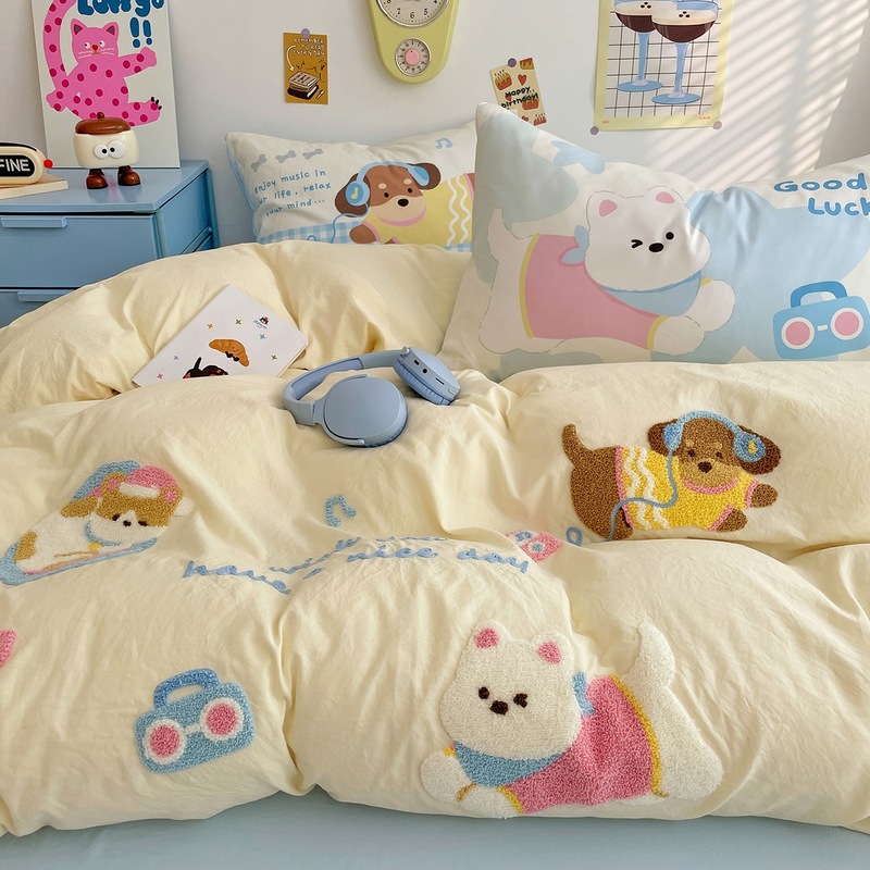 漫画かわいいタオル刺繍洗浄綿ベッド 4 点セット 2025 新しいキルトカバー学生寮のベッドシーツ 3 点セット|undefined