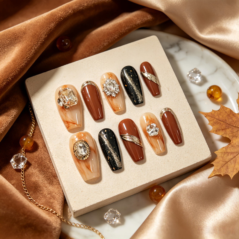 Luxurious gold-plated cat-eye nail art with amber gradient, new autumn/winter style, purely handmade wearable nails with dazzling shine